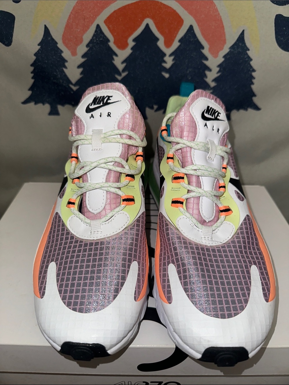 Nike Women's Air Max 270 React — LT Arctic Pink/Black - Picture 2 of 4